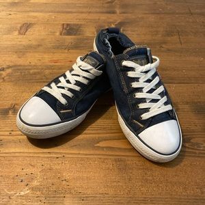 Cute and comfy Levi Converse Style Denim Slip-ons. 8.5M, but comfortably fits W.